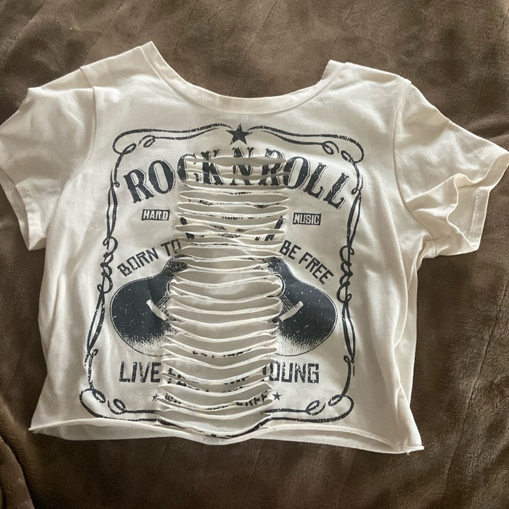 Rock N Roll T-Shirt from Windsor. Size Large